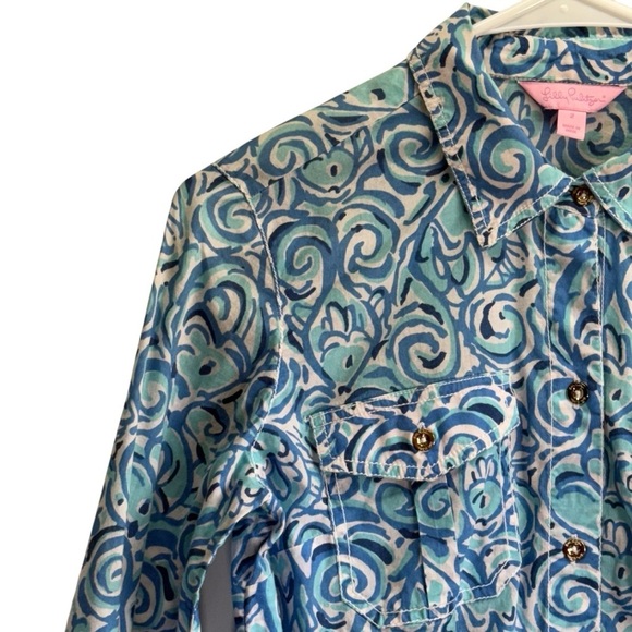 Lily Pulitzer Cruiser Blue Chasing Tail Button Up. Size 2 - Picture 5 of 16